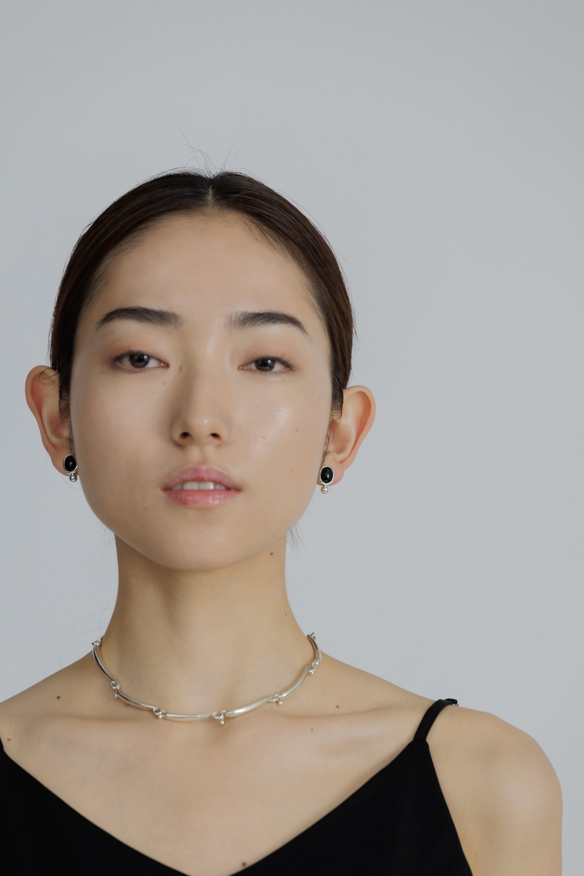 RENEE SWIRL LINE NECKLACE – h'eres