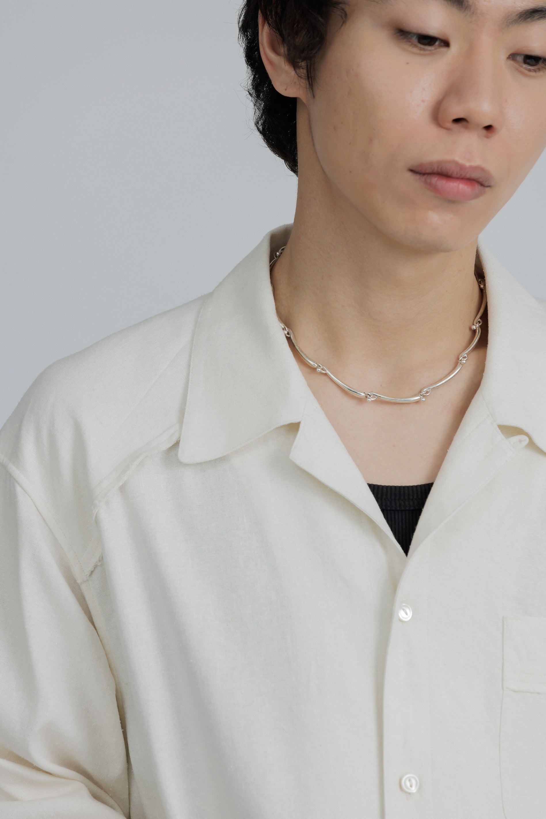 RENEE SWIRL LINE NECKLACE – h'eres