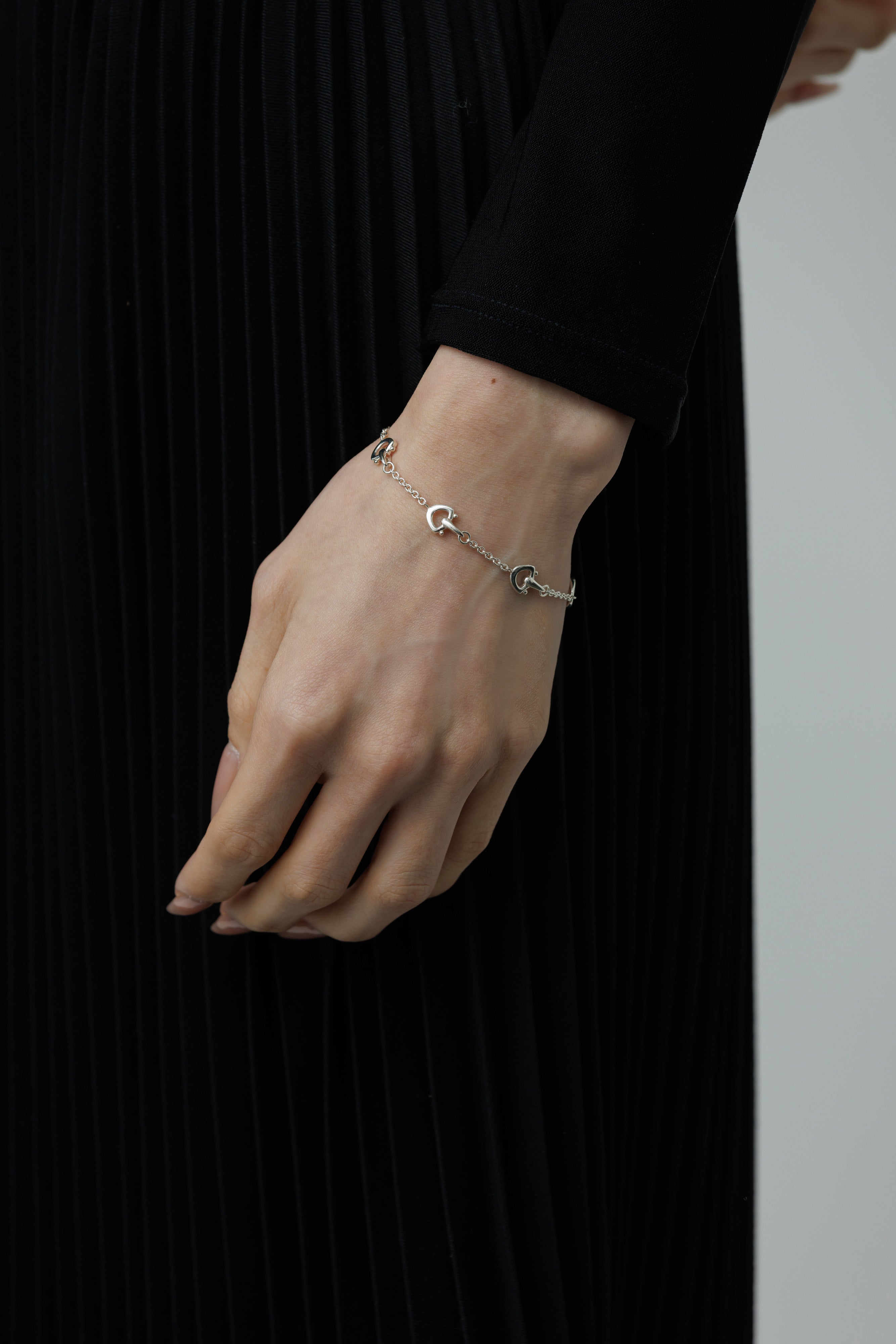 アクセサリー CETACEA BONE STATION BRACELET 101 heres CETACEA BONE STATION BRACELET 101 – h'eres