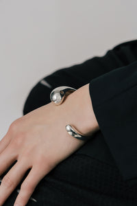 AIMEE BANGLE – h'eres